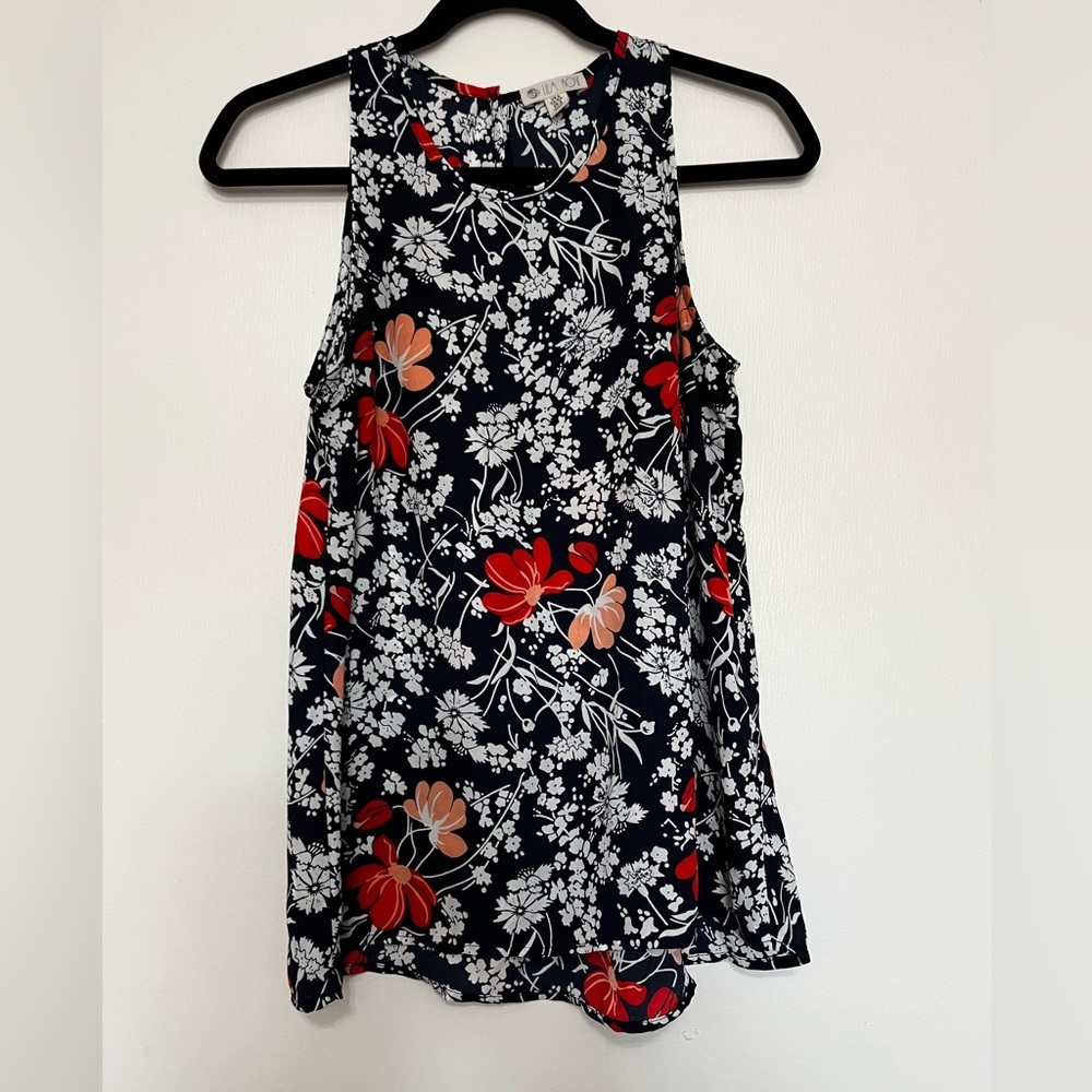 Lila rose 🌹 floral blouse size S